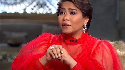 نقل والدة شيرين عبد الوهاب للمستشفى بعد تعرضها لوعكة صحية 