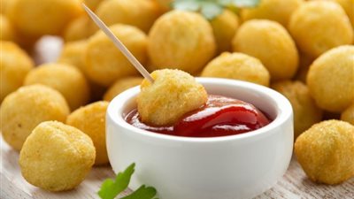 طريقة عمل كرات البطاطس المقرمشة 