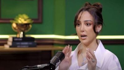 بسمة بوسيل باكية: عشت تجربة حب دمرتني ولولا وجود أبويا كنت انتحرت 