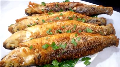 لعشاق المأكولات البحرية.. طريقة تحضير السمك البوري مثل المطاعم