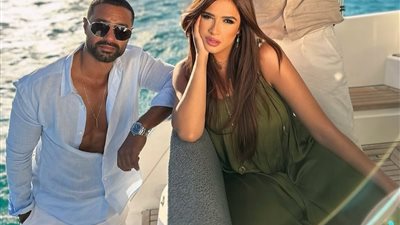 هل تعيش ياسمين عبد العزيز قصة حب جديدة بعد طلاقها من أحمد العوضي؟ 