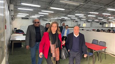 مي عبدالحميد تتابع فرز مستندات المتقدمين لحجز وحدات «سكن لكل المصريين5»