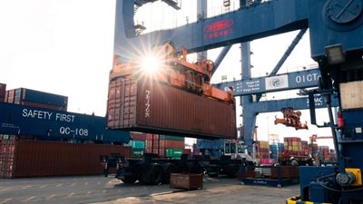 «صادرات عُمان» تشكل 37.6 من إجمالى  حجم التجارة