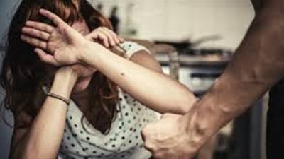 أحب قسوة زوجي وأخاف أكون مازوخية.. ماذا أفعل؟