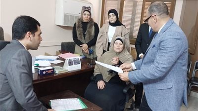 تسليم عقود عمل جديدة لذوي الهمم من أبناء 