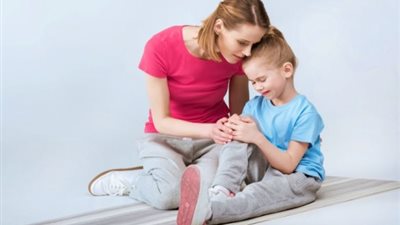 لحماية طفلك.. اختيار الملابس المناسبة للتقلبات الجوية 