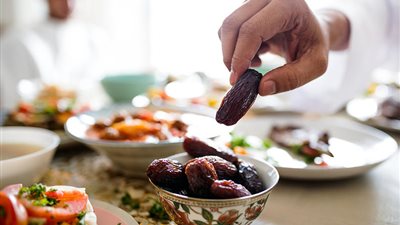 فى اليوم الـ14 من شهر رمضان.. موعد الإفطار وعدد ساعات الصيام 