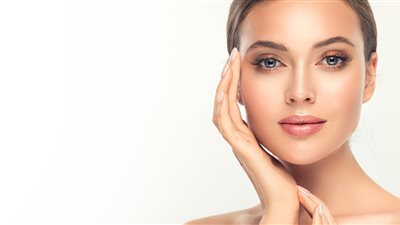 فوائد العسل الأسود  لنضارة وإشراق البشرة وطريقة إستخدامة