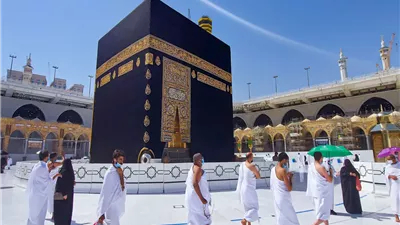 إرشادات يجب اتبعها لتحمي عينيك من التعب خلال أداء مناسك العمرة