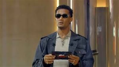 محمد رمضان يهدي 100 ألف جنيه لـ3 شباب معهم «جنيه ورق»