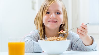 من سن 10 لـ 12.. 5 نصائح لإفطار صحي للأطفال خلال رمضان