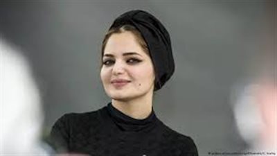 شهد الراوي | أصغر كاتبة عراقية تدخل قائمة جائزة البوكر العربية