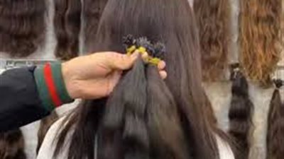 أفغانيات يبعن شعرهن لكسب دخل إضافي رغم الحظر