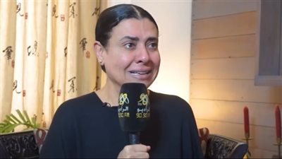 نشوى مصطفى تثير الجدل بقبر زوجها الراحل ورائحة المسك تفتح عليها النار 