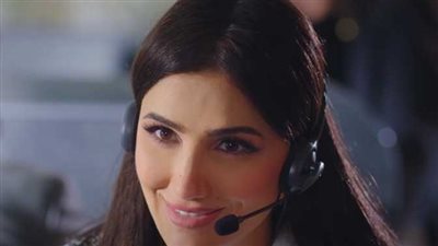 مى عمر تلتقي كريم فهمي في أحداث الحلقة الأخيرة من إش إش 