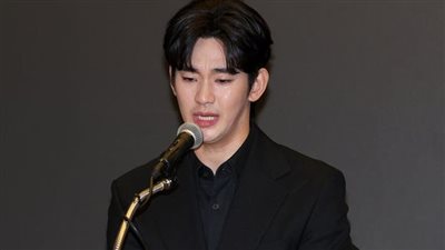 كيم سو هيون يصف إدعاءات مواعدة القاصرات بـ «مفبركة»