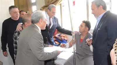 وزير العمل يوجه بتوفير فرصة عمل للعامل ضحية حادث 