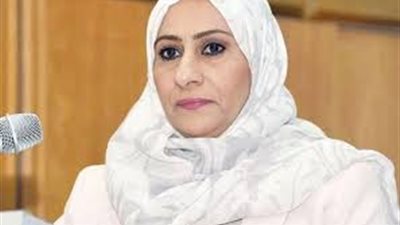 عزيزة الطائية | شاعرة عمانية تخصصت في أدب الطفل وثقافته