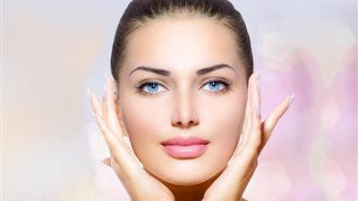 أفضل  أنواع الكريمات الليلية لتغذية ونضارة البشرة 