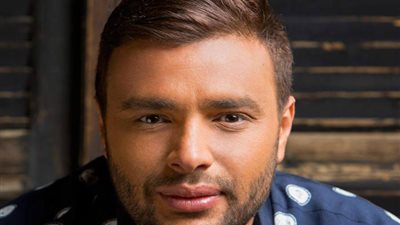 رامي صبري يعلن وفاة والدة زوجته ويطالب جمهوره بالدعاء لها