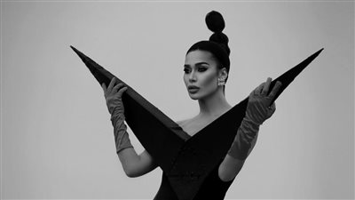 نادين الراسي تتحول إلى جنية في أحدث جلسة تصوير 