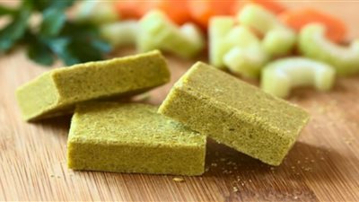 صحية وسهلة وموفرة ليكي.. طريقة تحضير مرقة الدجاج في المنزل مثل الجاهزة 