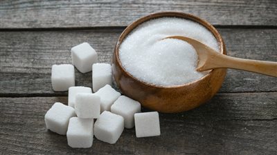 تفسير حلم أكل السكر في المنام وعلاقته بالسعادة والراحة والنفسية