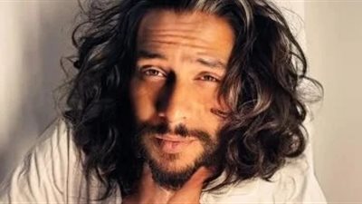 لم أقصد الإساءة لأي صحفي.. زوج الفنانة آية سماحة يعتذر للمصورين