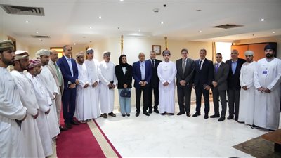 وفد رجال الأعمال العماني يبحث التعاون الاستثماري مع اتحاد الغرف التجارية المصرية
