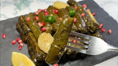 طريقه عمل محشي ورق العنب بسر الخلطة الشهية في مطبخك