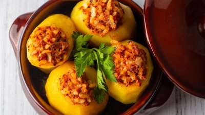  طريقة عمل البطاطس المحشية باللحمة المفرومة  في مطبخك