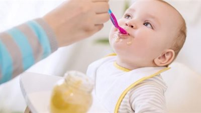 6 أكلات مفضلة للأطفال بعمر 6 أشهر.. نصائح من الصحة للأمهات