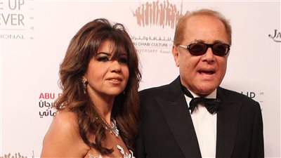 حفظ بلاغ اتهام أسرة محمود عبد العزيز للإعلامية بوسى شلبى بالتزوير