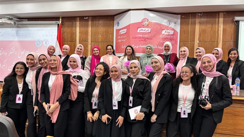 الطلاب القائمين علي