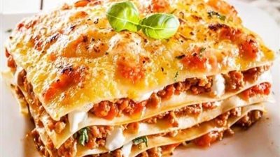 سهلة ولذيذة .. طريقة عمل اللازانيا بالدجاج والبشاميل 