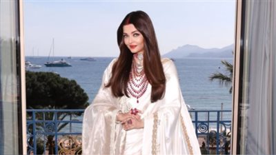 الهندية آيشواريا راي تكسر تقاليد الموضة في مهرجان كان 2025