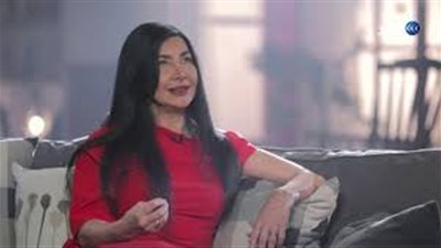 مرام المصري | شاعرة سورية نالت جائزة أدونيس للإبداع الفكري