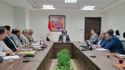 نائب وزير الاسكان يتابع الموقف التنفيذى لمشروع إنشاء محطة مياه منشأة القناطر