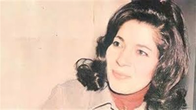 لميعة عباس عمارة | أديبة عراقية شاركت في ثورة الشعر الحديث