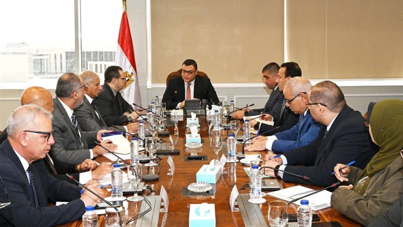 وزير الإسكان