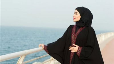  تفسير حلم شراء العباية  في المنام للعزباء والمتزوجة والحامل 