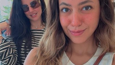 مرتدية شورت..هند عبدالحليم تنشر صورًا جريئة برفقة درة في عيد الأضحى