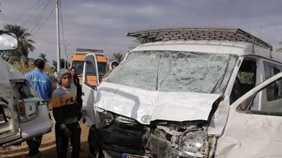 إصابة 23 عاملة في حادث انقلاب سيارة بالطريق الصحراوي أمام مركز سمالوط 