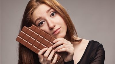 بشرة خير  ..  تفسير رؤية  الشوكولاتة  في المنام  للعزباء والمتزوجة