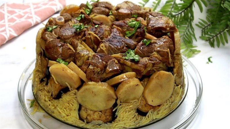 المقلوبة بالخضار