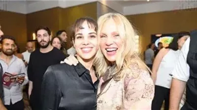 نور عمرو دياب تدعم والدتها شيرين رضا في العرض الخاص لفيلم 