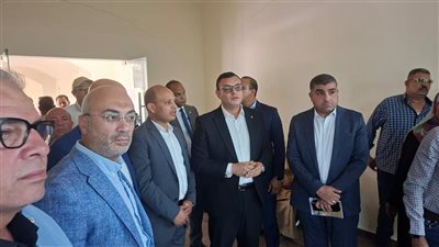 وزير الإسكان يتفقد المركز التكنولوجي لخدمة المواطنين بجهاز مدينة بدر ويتابع موقف المشروعات بالمدينة