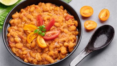 تفسير رؤية الفول في المنام للعزباء والمتزوجة والحامل 