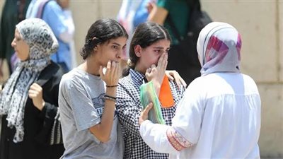 في أولى أيام الثانوية.. جمع بقدونس يشعل الجدل.. والطالبات: العربي حطم أحلامنا 