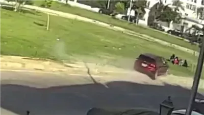 وفاة سيدة وإصابة 4 من أسرتها تحت عجلات سيارة تقودها سيدة مسرعة في القاهرة 